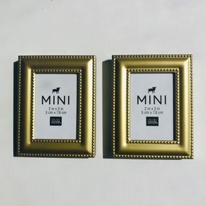 Mini picture frame